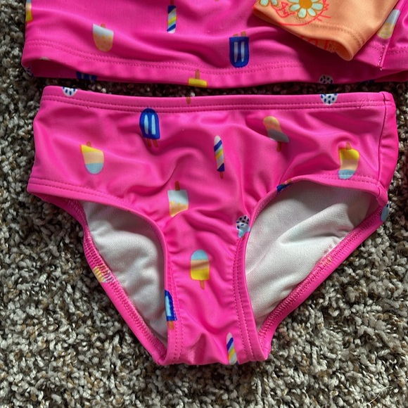 2T✨Swimsuit Bundle - Picture 10 of 10